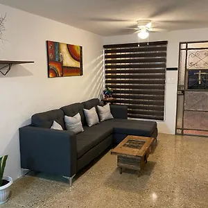Сasa de vacaciones Merida, Casa De La Luna, Mérida